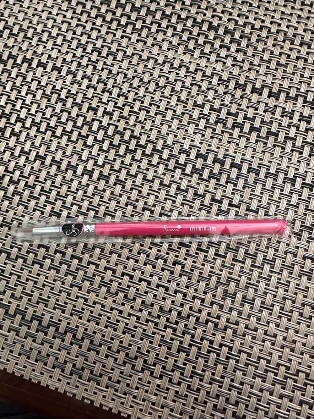 Sigma Beauty Pink Eyeliner Brush